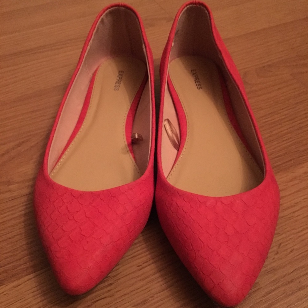 Express Coral flats